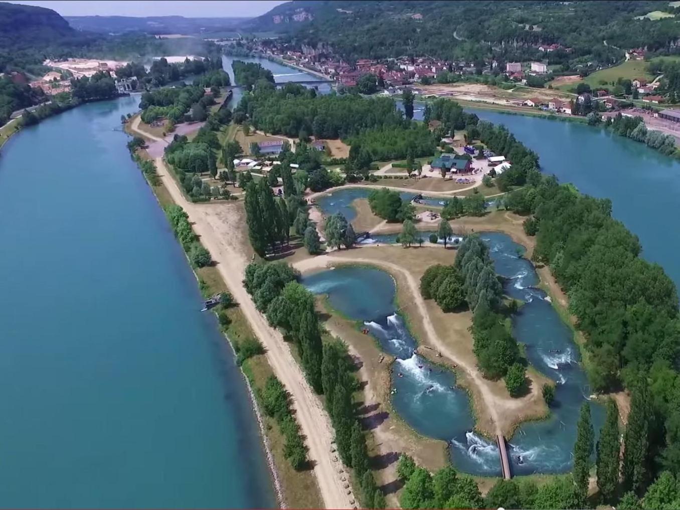 Villa A Deux Pas Du Rhone Sault-Brenaz Exterior foto