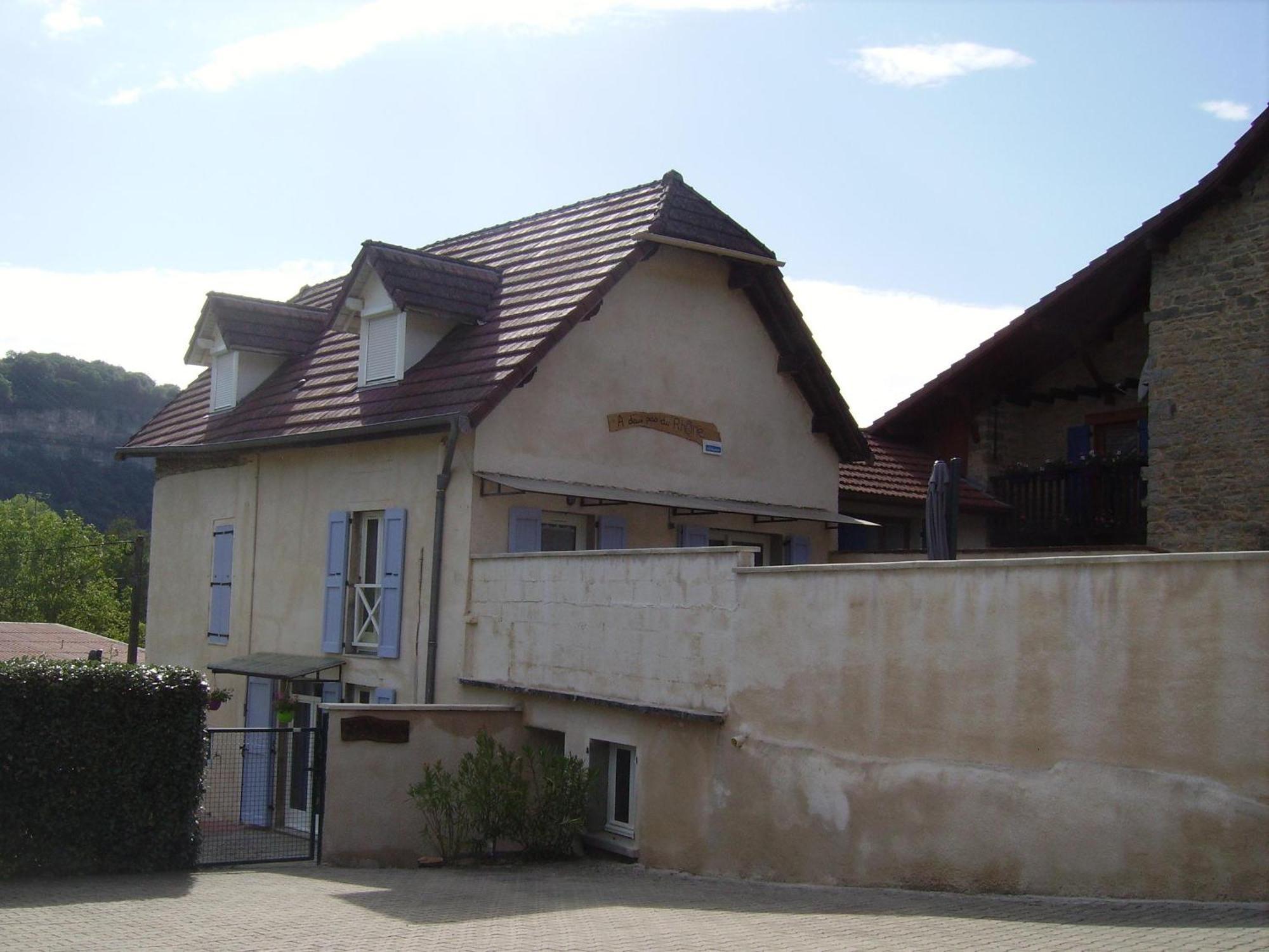 Villa A Deux Pas Du Rhone Sault-Brenaz Exterior foto